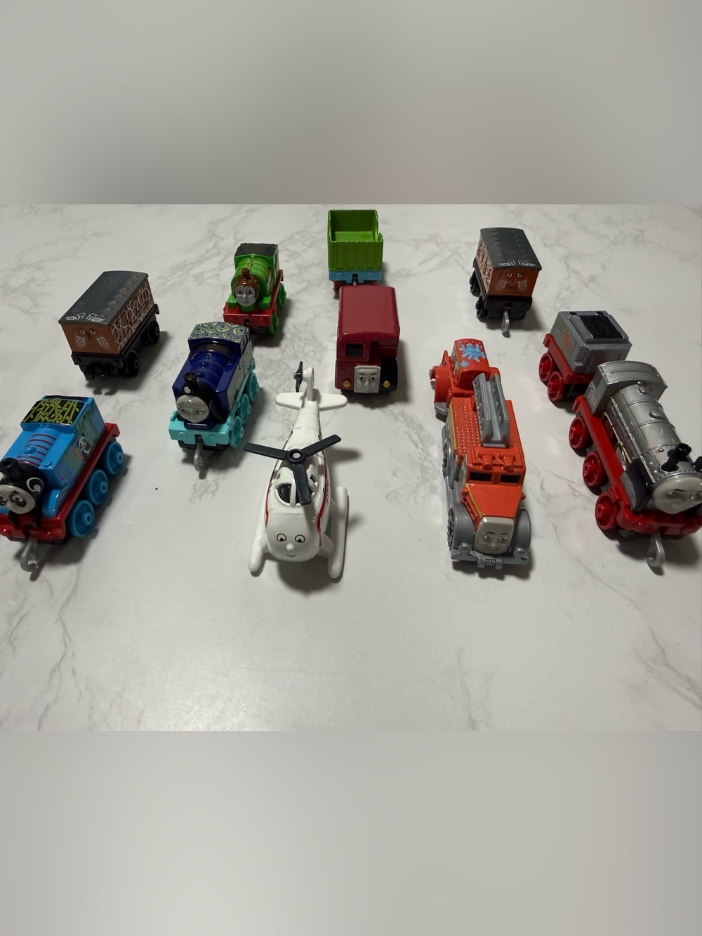 Thomas & Friends Mixed Engines & Vehicles - Red, Green, Blue, Silver, Orange - Picture 4 of 5
